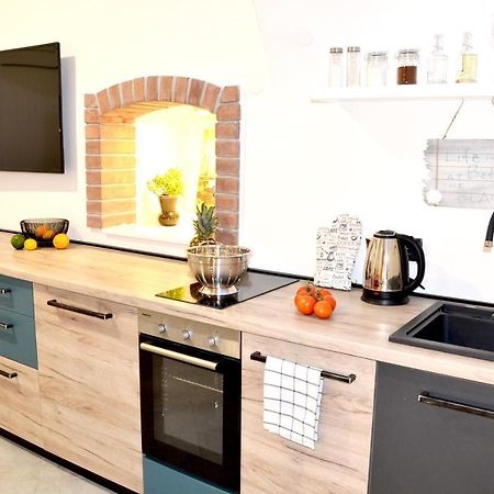 Studio Apartment Surf By The Sea Opatija Exterior photo