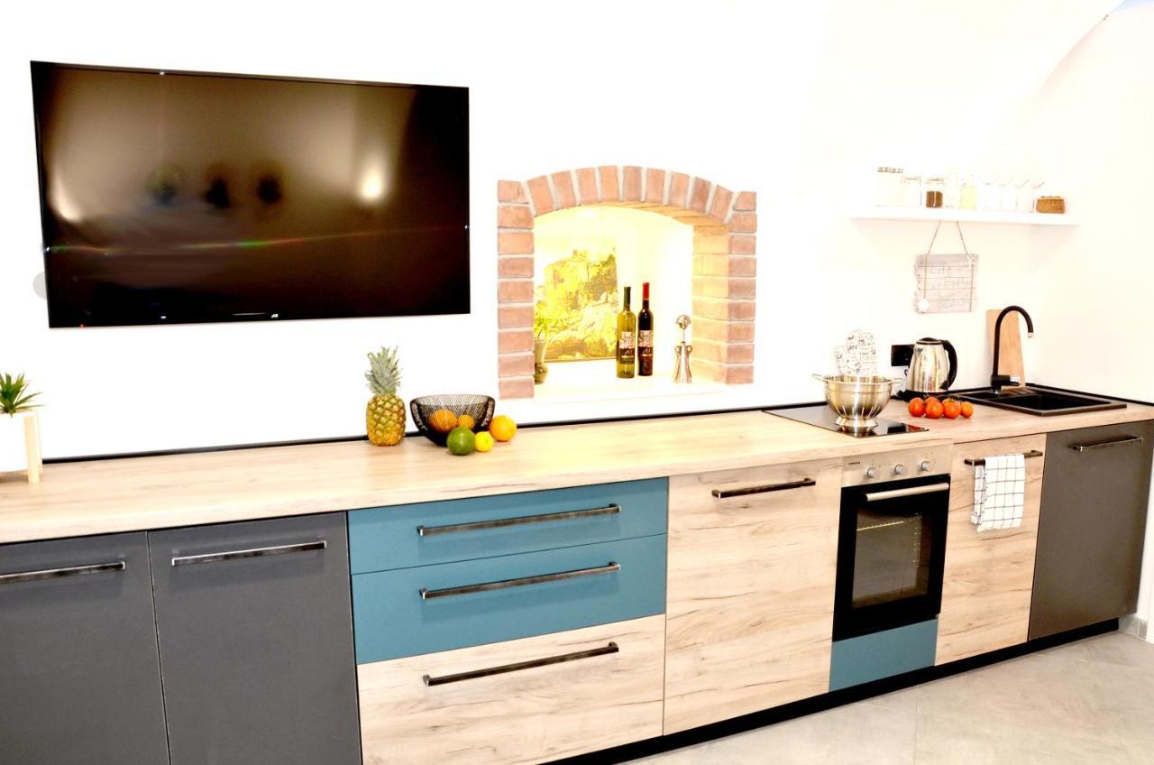 Studio Apartment Surf By The Sea Opatija Exterior photo